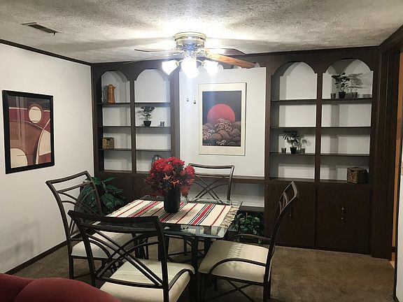 5th image of 4895 Effingham Pl