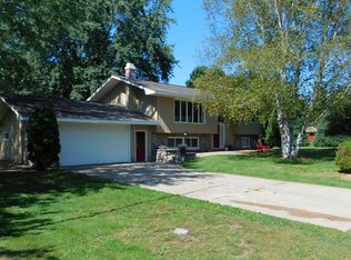 635 Elizabeth Ave, Grand Rapids, MN 55744