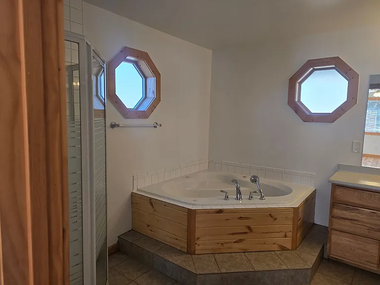 278 Lakewood St — Photo 10