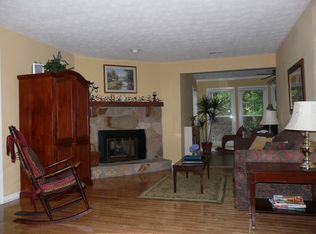 4005 Lake Pointe Cir, Roswell, GA 30075
