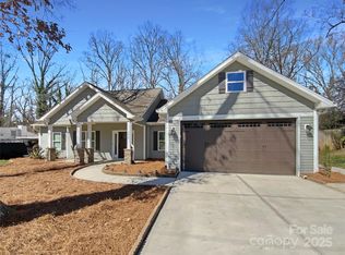 5219 Hoover Dr, Charlotte, NC 28269