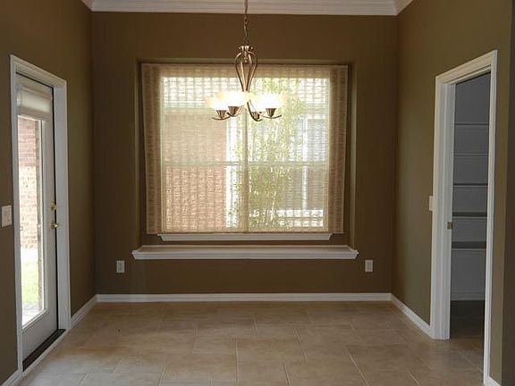 5th image of 934 Quarry Oaks Dr