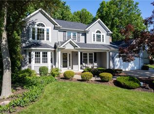 28610 Stonegate Cir, Westlake, OH 44145