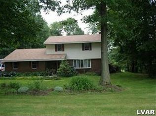 3538 Oak Ridge Dr, Slatington, PA 18080