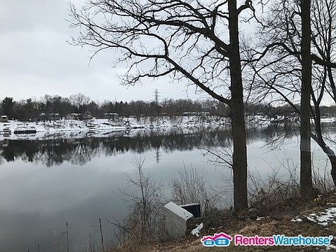5th image of 3664 Mississippi Dr NW