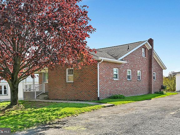 4th image of 305 S Good Spring Rd