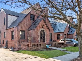6414 Fitchett St, Flushing, NY 11374