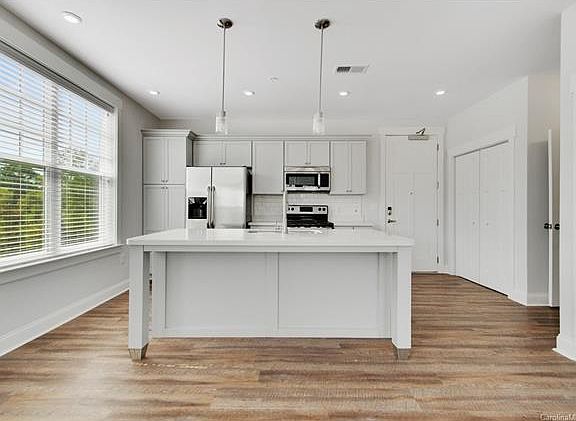 5th image of 819 Terrace Park APT 301