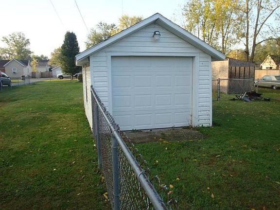 2nd image of 980 Weiant Ave