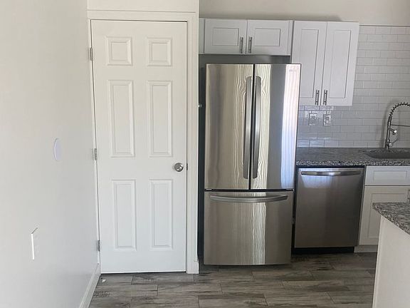 4th image of 4016 E Moreland St APT 1