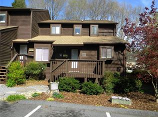 1020 N Center St, Hickory, NC 28601