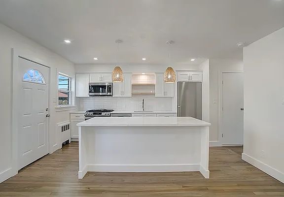 4th image of 257 Beach 119 St