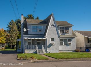 211 Carter St, Old Forge, PA 18518