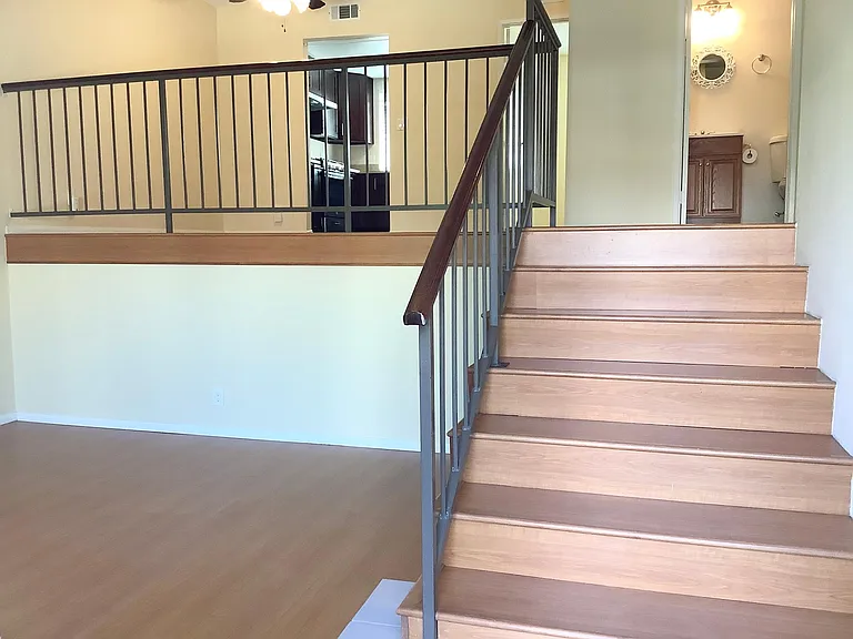 428 S Monterey St — Photo 7