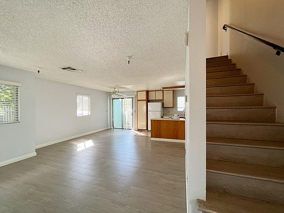 4th image of 112 N Michigan Ave APT 8