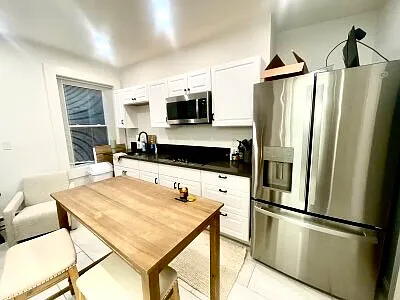 206 Hanover St #2 — Photo 1
