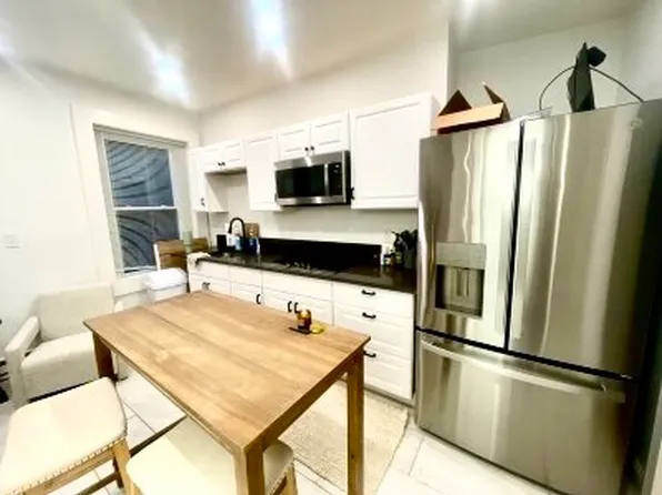 206 Hanover St #2, Boston, MA 02113