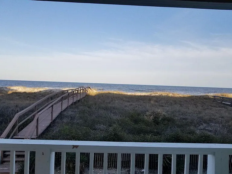 612 Carolina Beach Ave N #1A — Photo 3