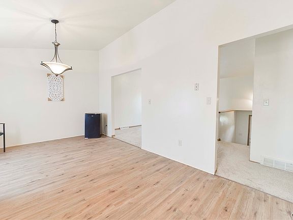 5th image of 105 Hudson St