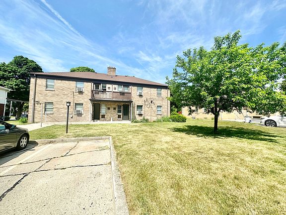3rd image of 2754 N 92nd St #4