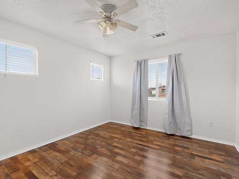 2323 Margarita Dr SE — Photo 29