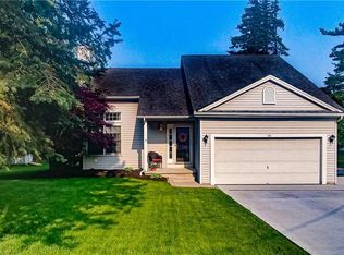 152 N Maple Dr, Williamsville, NY 14221