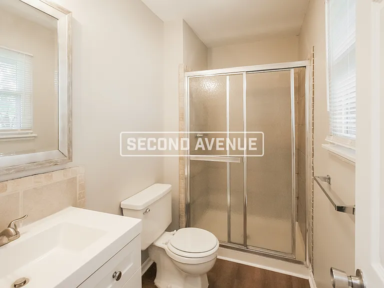 11032 N Harrison St — Photo 7