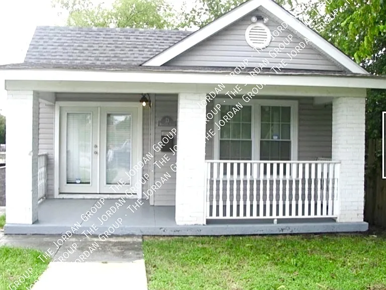 73 Robertson St — Photo 1