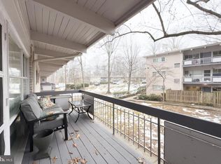 7753 Donnybrook Ct APT 204, Annandale, VA 22003