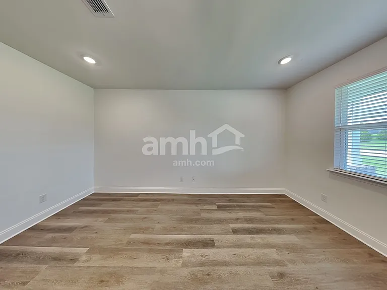 200 Argea Dr — Photo 8