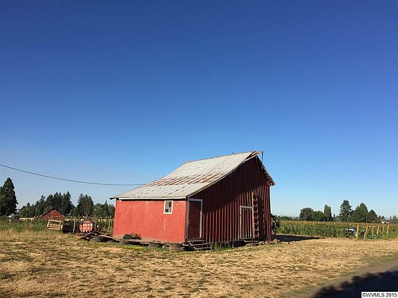 4th image of 8037 Mt Angel Hwy NE