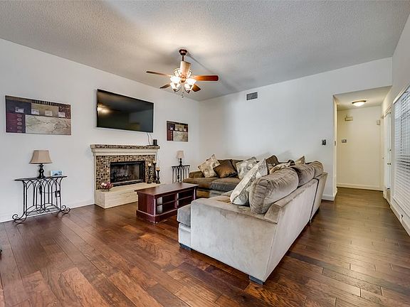 5th image of 204 Caprock Dr