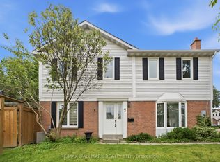 2 Mangrove Rd, Brampton, ON L6S3Y1