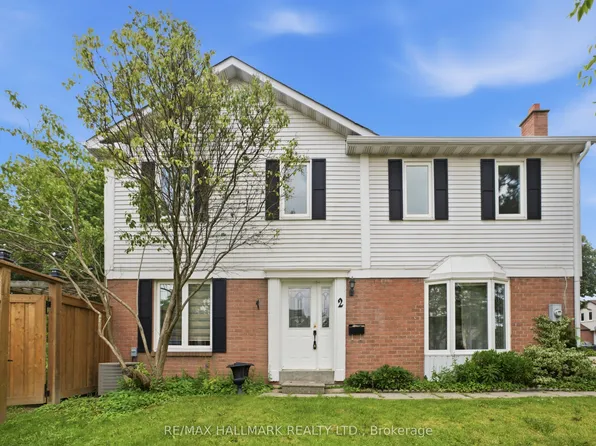 2 Mangrove Rd, Brampton, ON L6S 3Y1