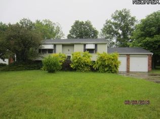 8413 Bernice Dr, Strongsville, OH 44136