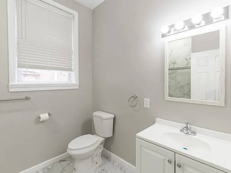 2827 W Girard Avenue — Photo 14