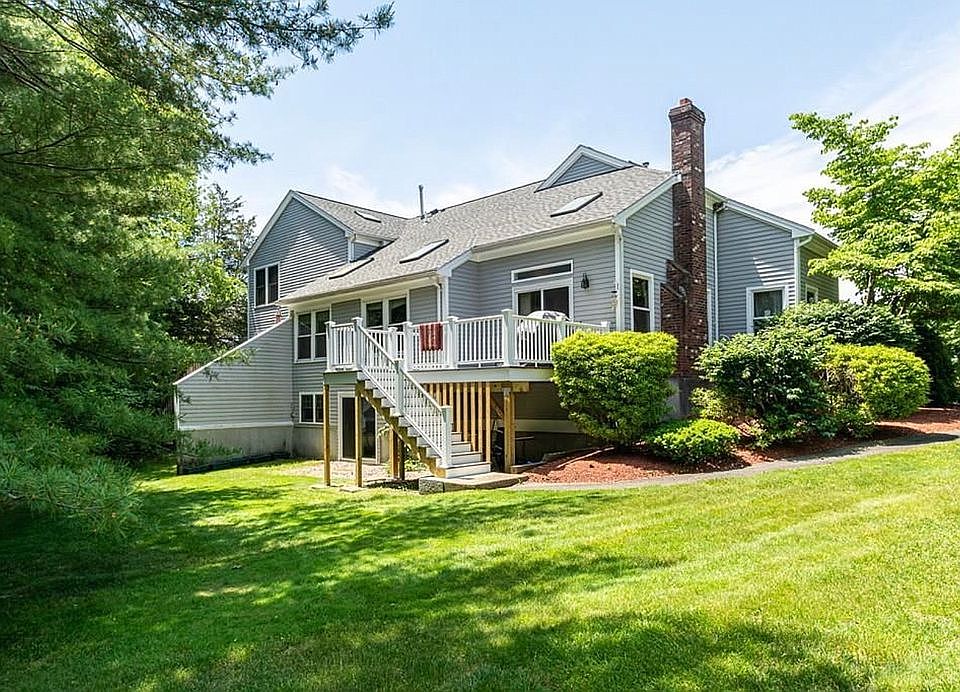 2nd image of 33 Spring Ln