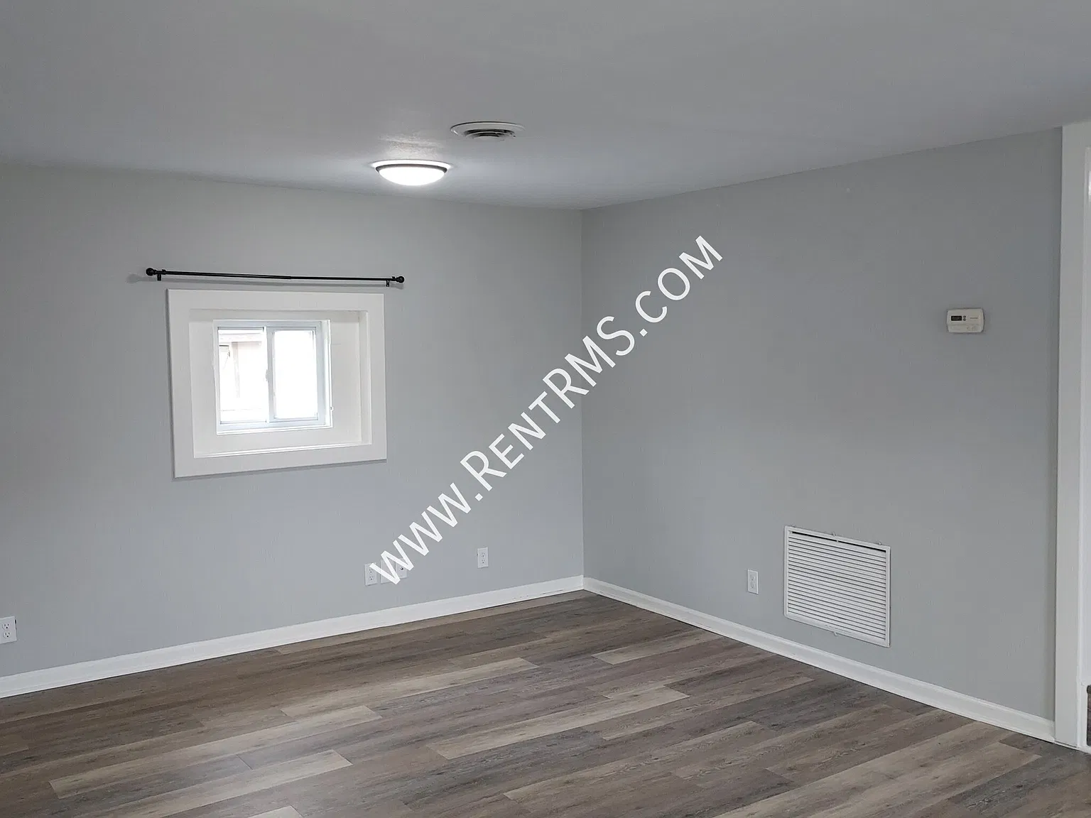 **Oskaloosa Country Living**By Appointment Only** — Photo 4