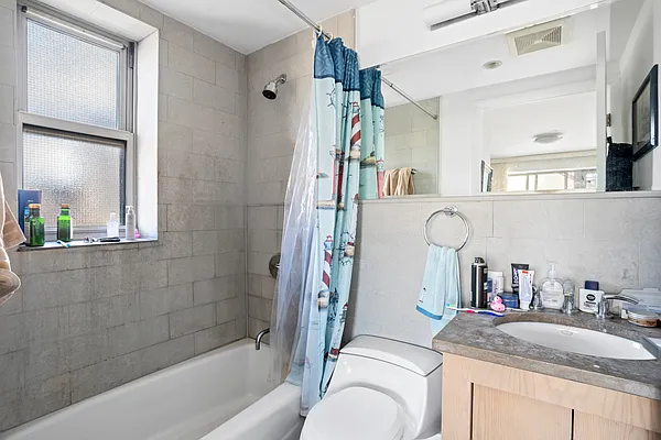 Rented by Douglas Elliman | media 7