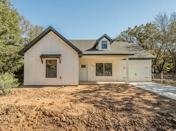 5723 Lake Granbury Trl, Granbury, TX 76048