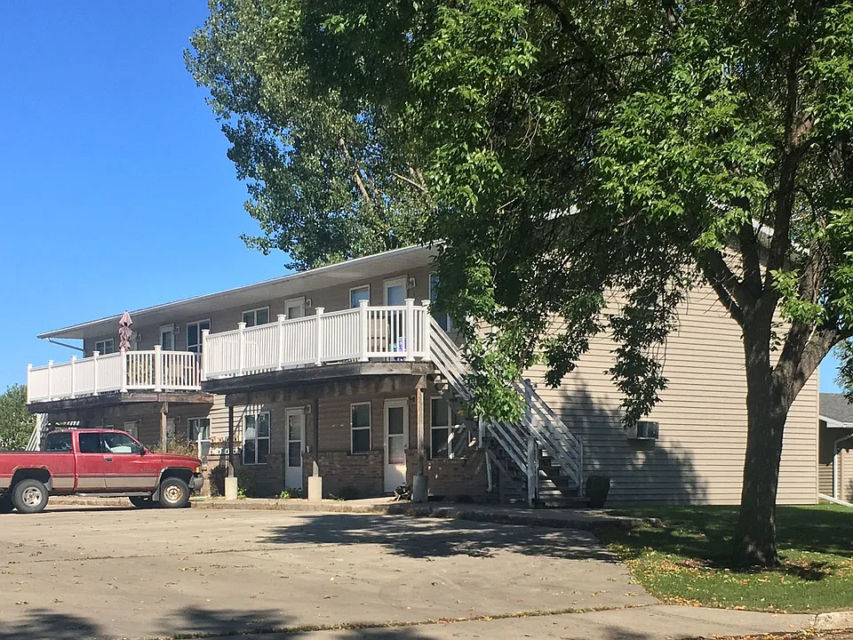 One and Two Bedroom Apartments in Quiet East Grand Forks Neighborhood