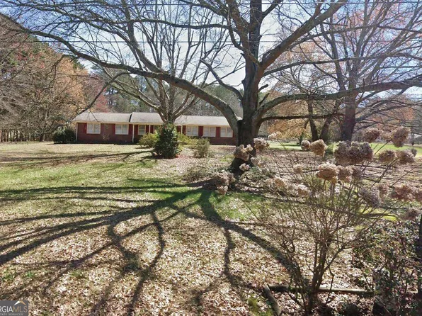 5360 Brooks Ln, Loganville, GA 30052