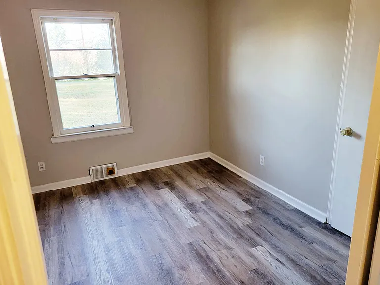 5405 Hilltop Cir — Photo 9