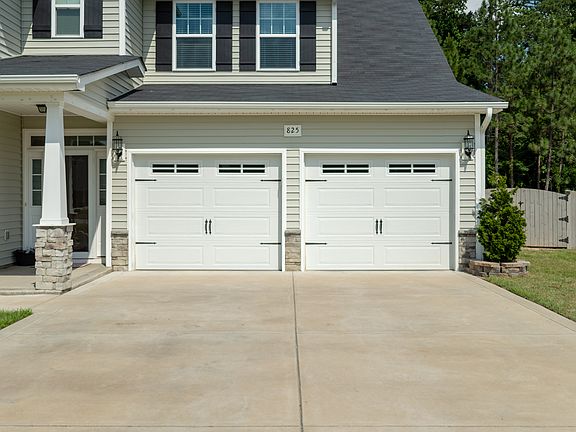 4th image of 825 Pecan Grove Loop