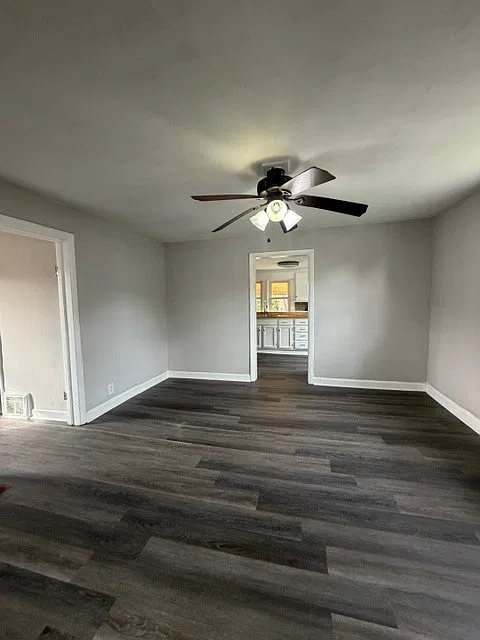 3 bed, 1.0 bath, $950 — Photo 4