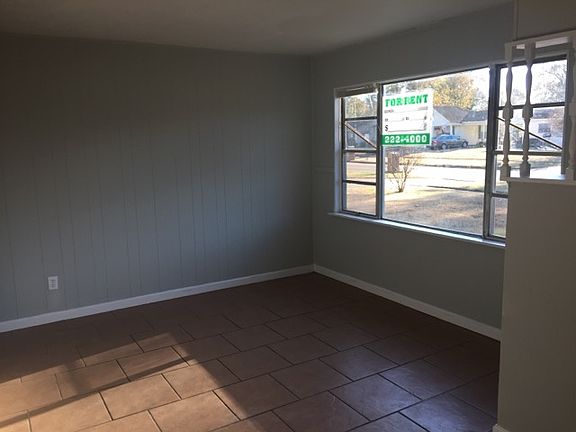 5th image of 1056 Meadowview Dr