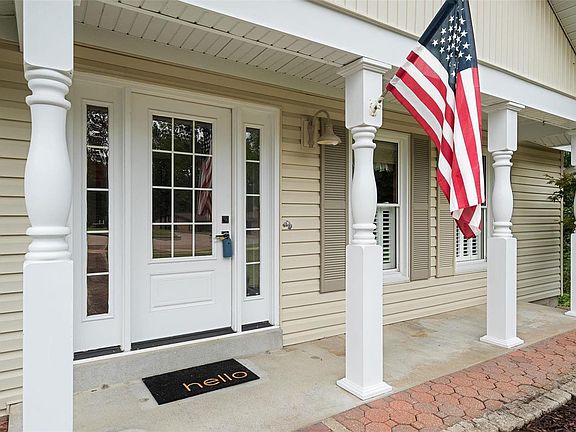 3rd image of 5874 Birch Hollow Dr