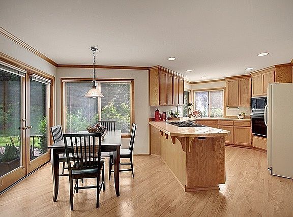 5th image of 25923 NE 27th Dr