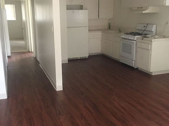3rd image of 5879 Streamview Dr APT 1