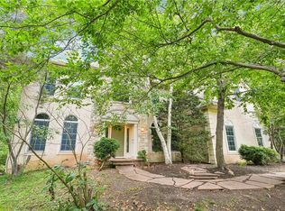 111 Manor Dr, Lansdale, PA 19446